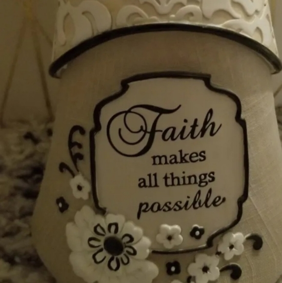 Angel holding a cross sending the message of Faith. Modeles Faith 88083 - Picture 7 of 7